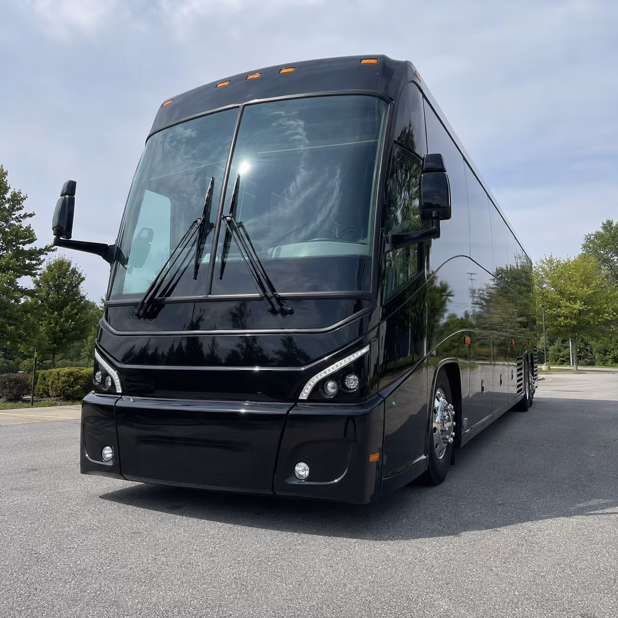 long distance buses from west des moines to omaha kansas city minneapolis and chicago