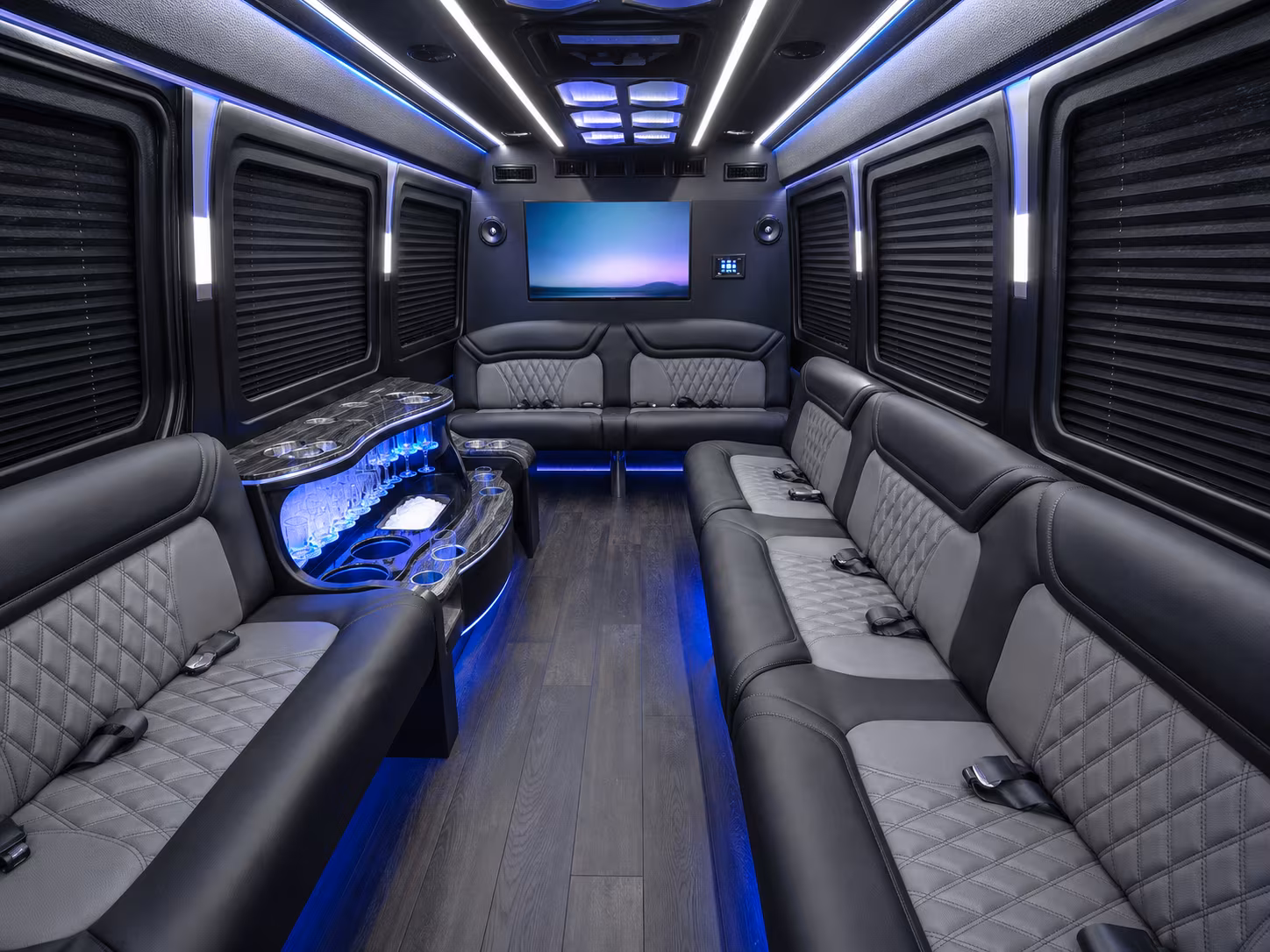 west des moines 25 passenger party bus