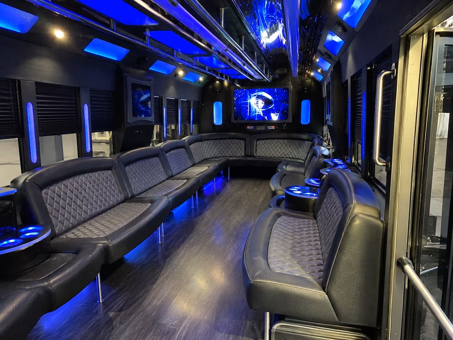 west des moines 28 passenger party bus interior